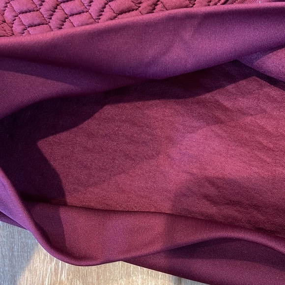 NB High Neck Top SMALL - Picture 7 of 8